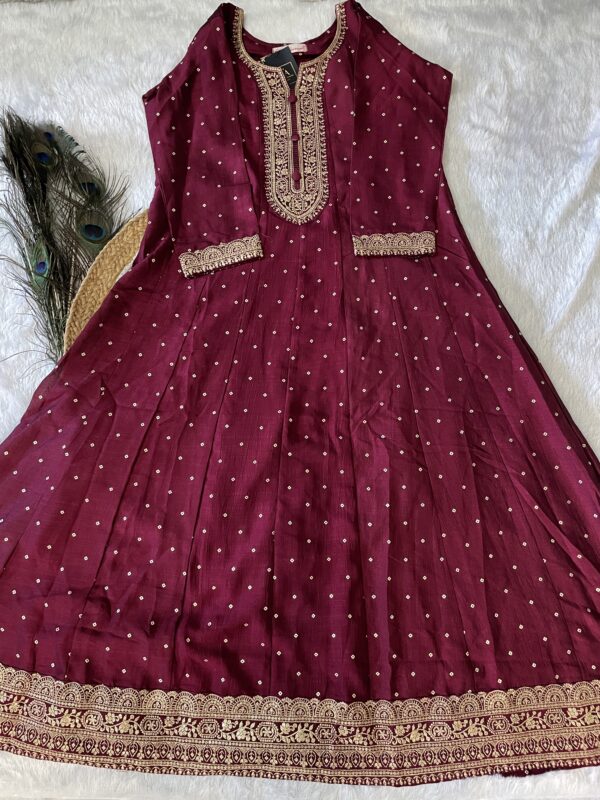 Wine Georgette Umbrella Kurta Set with All-Over Print and Neck Embroidery - Image 5